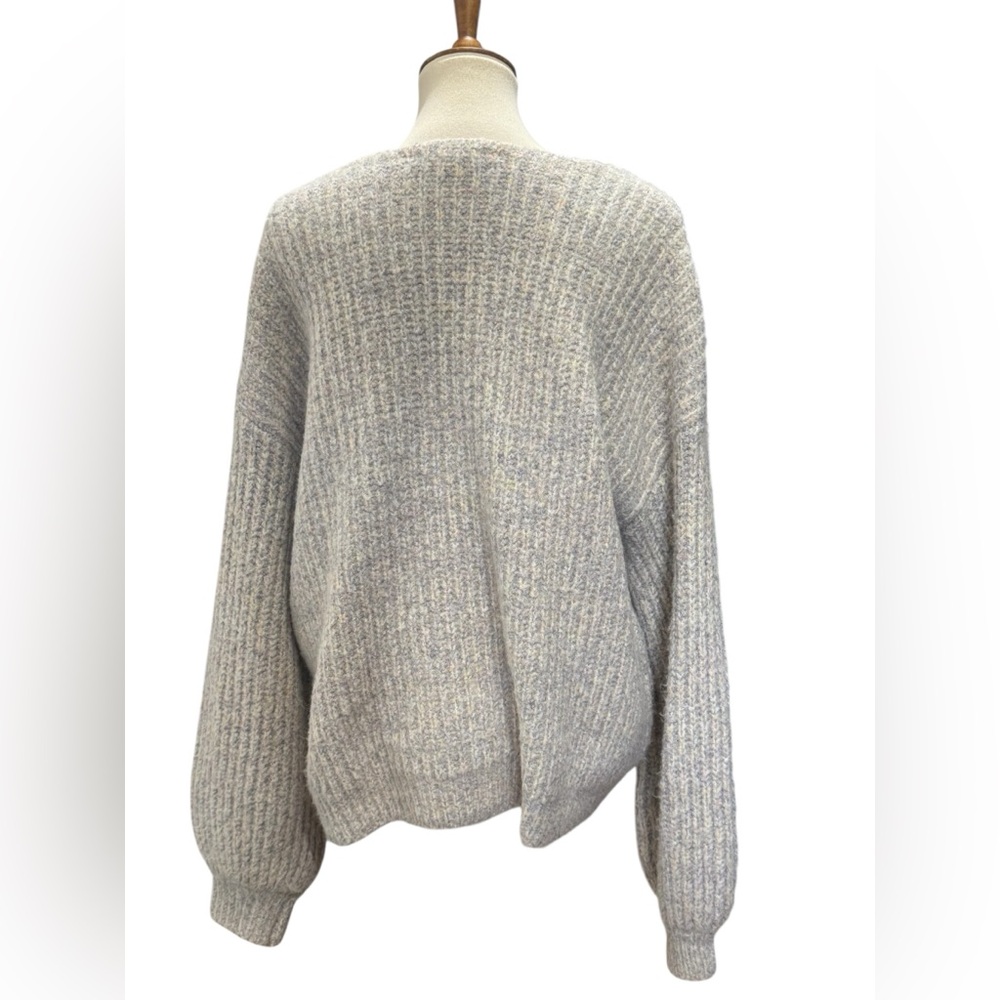 Baltic Born Textured Gray V-Neck Sweater #264 - Picture 2 of 4